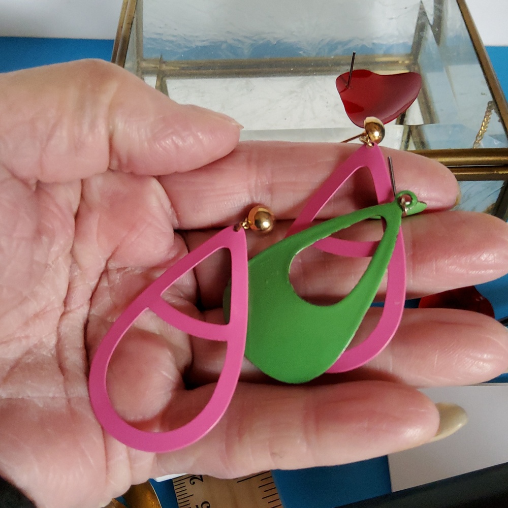 Bundle of four Metal pierced earrings. - Picture 6 of 7